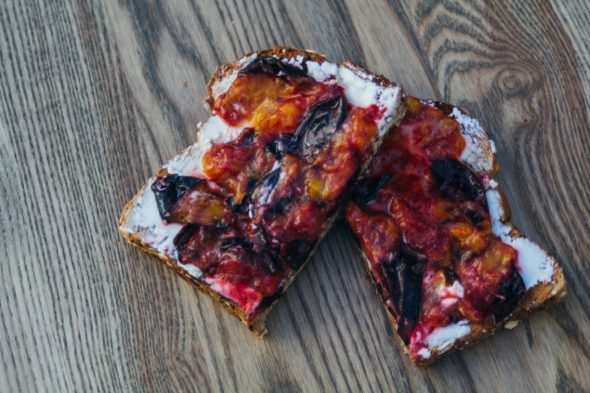 toast-plum-goat-cheese-1_web