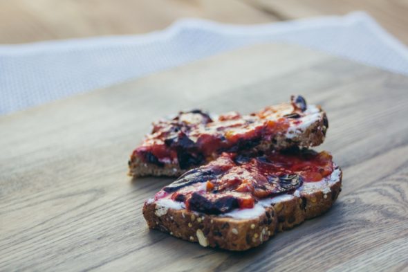toast-plum-goat-cheese-2_web