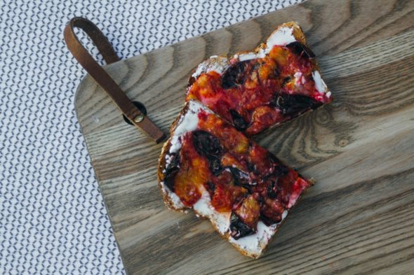 toast-plum-goat-cheese-7_web