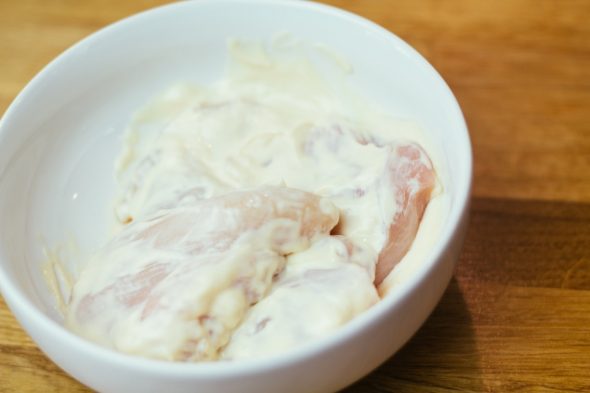 bakedchicken-with-heirloomcarrots-spicyyogurt-8_web