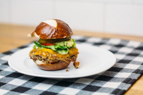 blended-turkey-burger-1_web