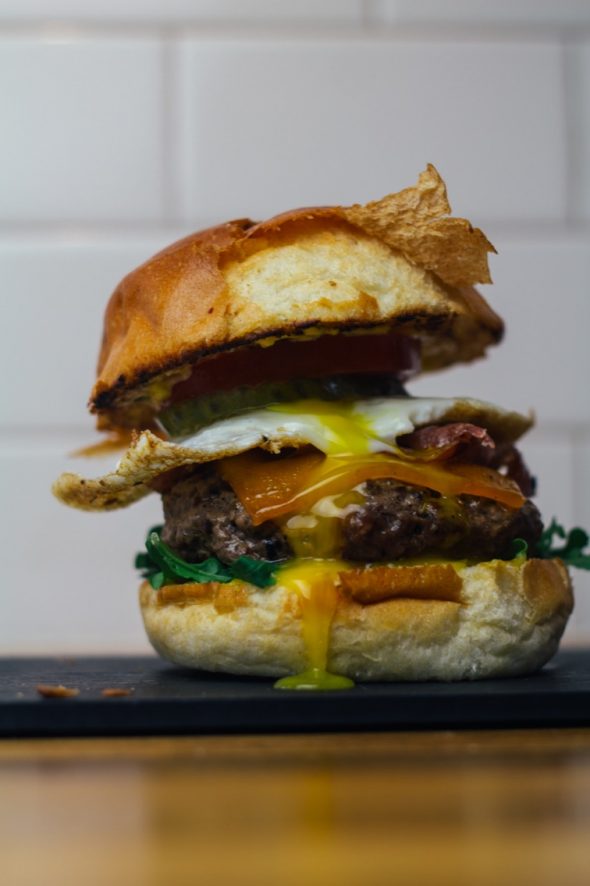 burger-beef-with-egg-2_web